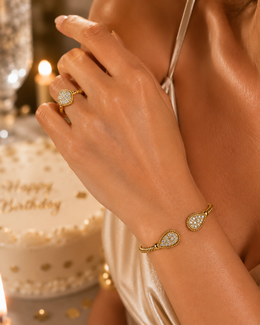 Honey Twist Teardrop Bracelet