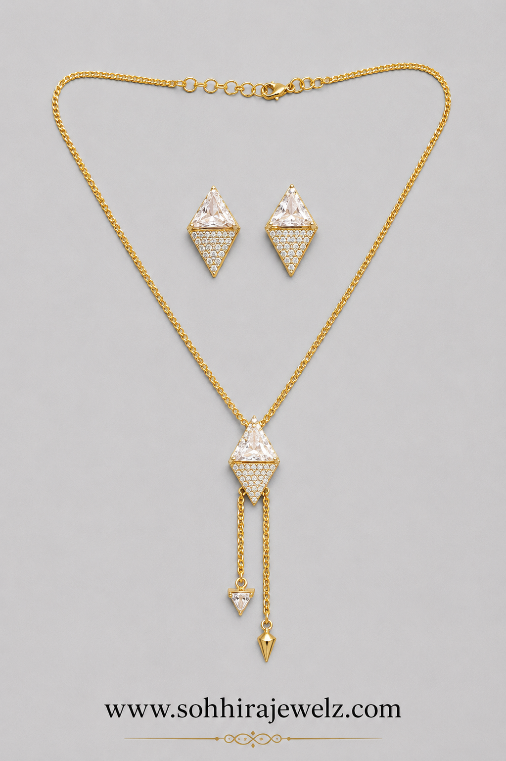 Sohhira Geometric Diamond Kite Pendant Set